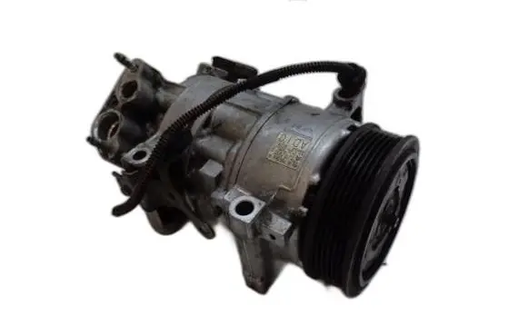 Peugeot 308 Air conditioning (A/C) compressor (pump) 9675655880