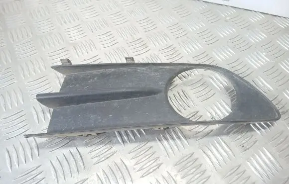 Renault Laguna II Front bumper lower grill 000009745