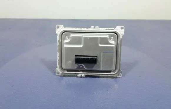 Chevrolet Corsa Voltage converter/converter module L893878