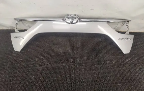 Toyota Avensis T270 Tailgate trim 7681105140