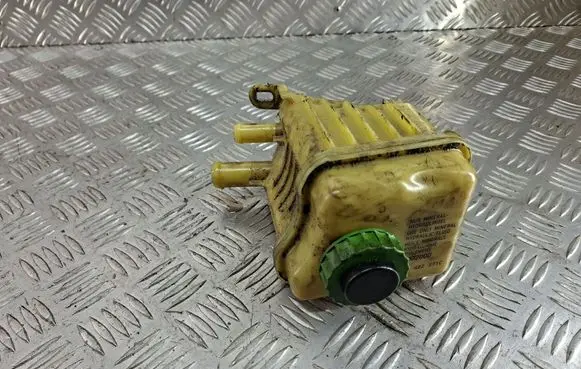 Power steering fluid tank/reservoir