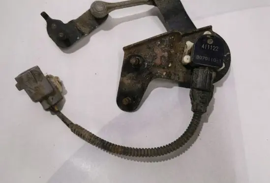Subaru Forester SJ Headlight/headlamp level sensor 