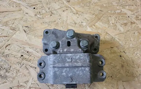 Volkswagen Eos Gearbox mount 1K0199555R
