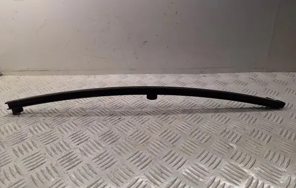 Toyota Auris 150 Rear door windshield rail 6740712280