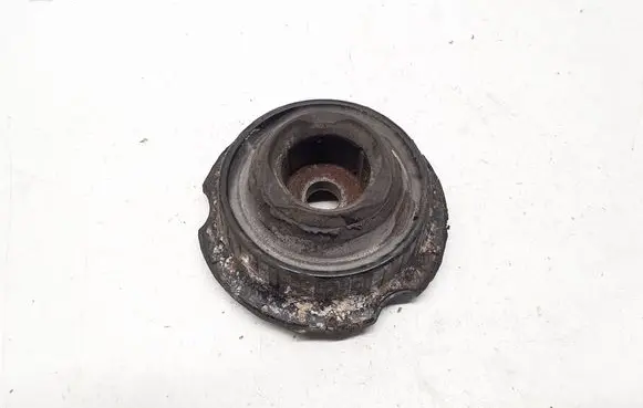 Volkswagen Touareg I Coil spring mount 7L0412327