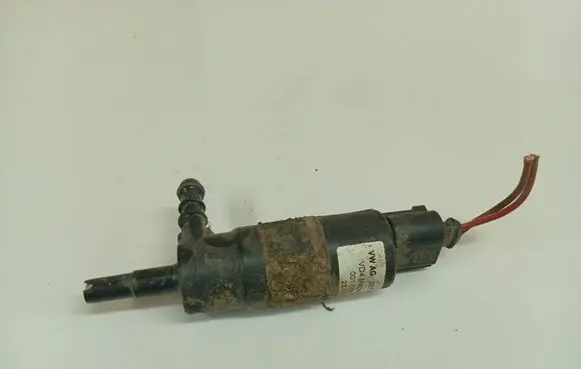Audi A6 S6 C6 4F Headlight washer pump 3B7955681