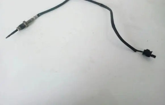 BMW 3 E90 E91 Exhaust gas temperature sensor 012656001910 01265600-1910