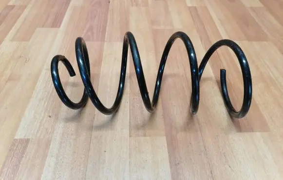 BMW 1 E81 E87 Front coil spring 31336767366 31336767367 6767367
