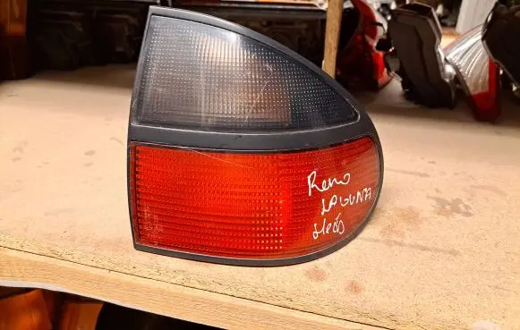 Renault Laguna I Rear/tail lights 7700820051 2225 7700281042