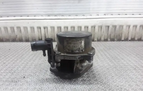 Renault Laguna II Vacuum pump 8200072985