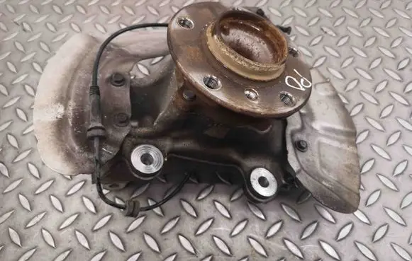 BMW 4 F32 F33 Front wheel hub 67990986 7990986