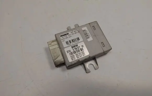 BMW 5 F10 F11 Air suspension control unit module (rear) 37146799677 37146860386