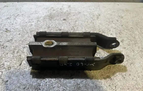 Volvo XC60 Engine mount bracket 8G9N6P082BA XC2598