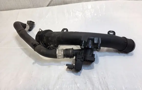 Opel Crossland X Air intake hose/pipe 9677537380