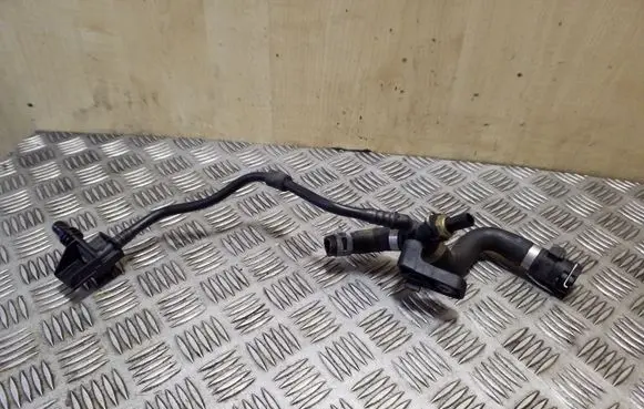 Volvo XC90 Engine coolant pipe/hose 32222677