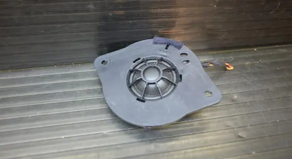 Audi A4 S4 B8 8K Panel speaker 8T0035399A