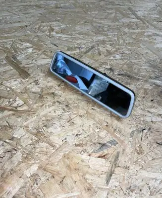 Rear view mirror (interior)
