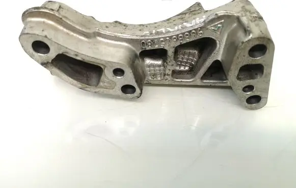 Peugeot 308 Engine mounting bracket 9688615780