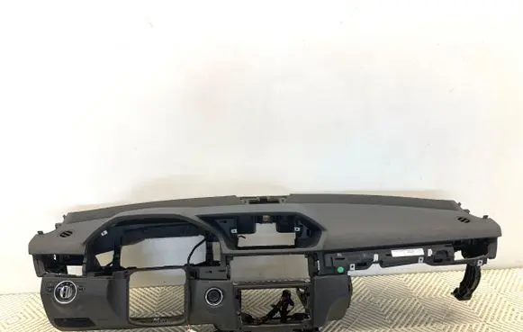 Mercedes-Benz E W212 Dashboard 2126802387