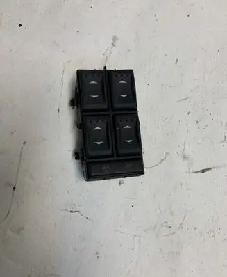 Ford Mondeo Mk III Electric window control switch 3S7T14A132BA
