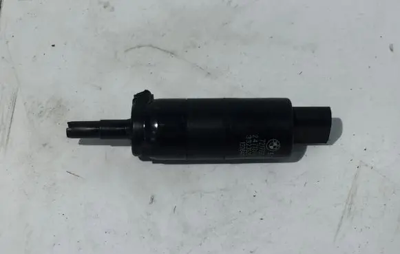 BMW 5 F10 F11 Headlight washer pump 721779202 24134CCZ 3323525
