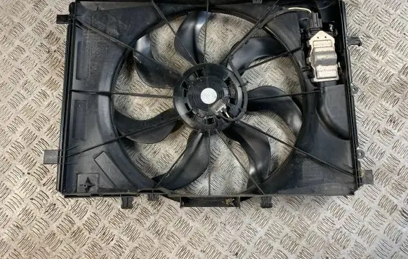 Mercedes-Benz CLA C117 X117 W117 Electric radiator cooling fan A2465000064