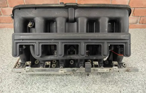 BMW 3 E46 Intake manifold 7501527