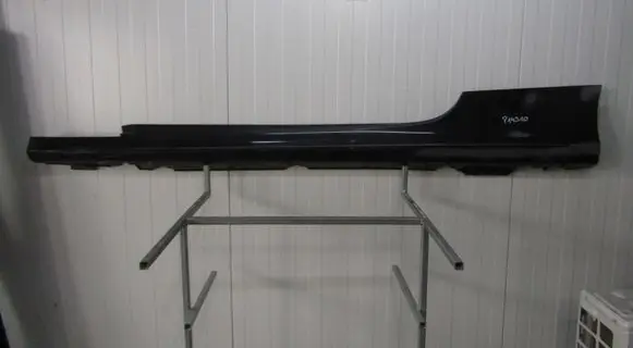 Mercedes-Benz C AMG W202 Front sill (body part) a2056906905