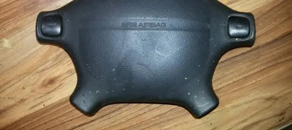 Mazda 323 Steering wheel airbag T93013A