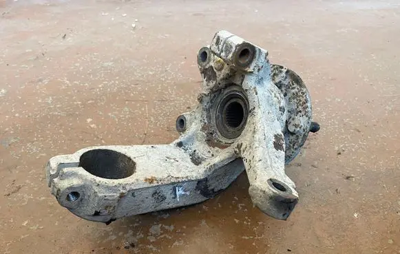 Ford Mondeo Mk III Front wheel hub spindle knuckle