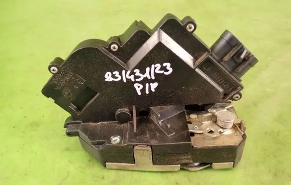 Smart ForFour I Front door lock A4547200035