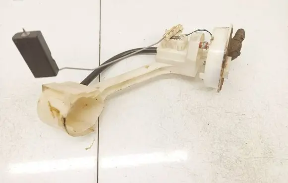 Audi A6 S6 C5 4B Fuel level sensor 
