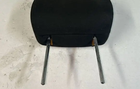 Toyota Avensis T250 Front seat headrest 
