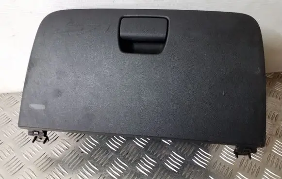 Opel Mokka Glove box