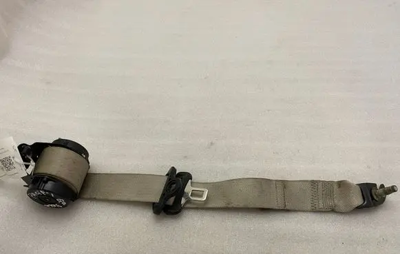 Chrysler Pacifica Third row seat belt 6361236