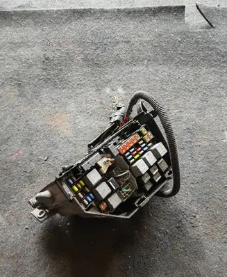 Ford Mondeo MK IV Fuse module