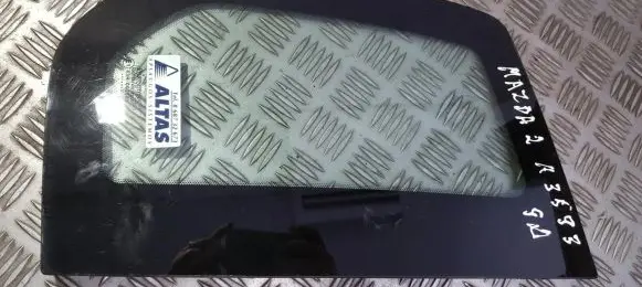 Mazda 2 Rear side window
