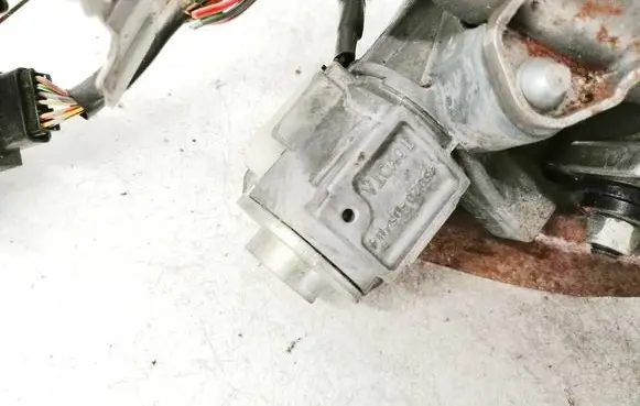Toyota Avensis T250 Ignition lock contact n0501517