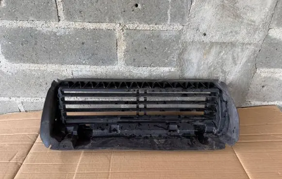 Dacia Duster II Intercooler air guide/duct channel 214F63070R