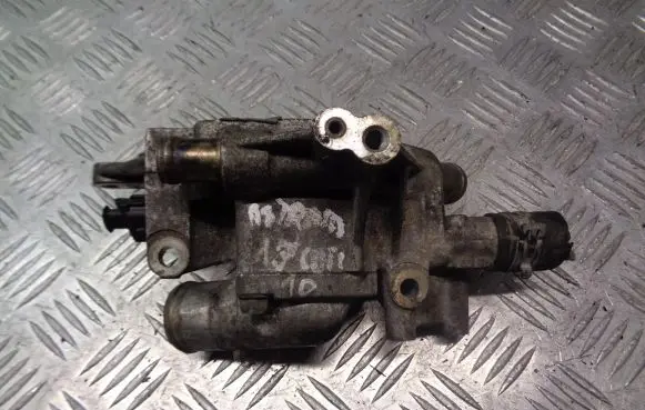 Opel Astra H Thermostat housing 