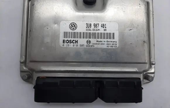 Skoda Superb B5 (3U) Engine control unit/module 3U0907401 0281010905
