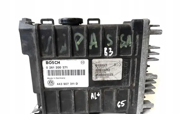 Volkswagen PASSAT B3 Engine control unit/module 443907311D