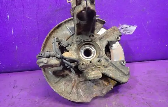 Volkswagen Golf IV Front wheel hub spindle knuckle