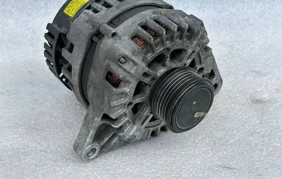 Hyundai i40 Generator/alternator 2611067 135V130A