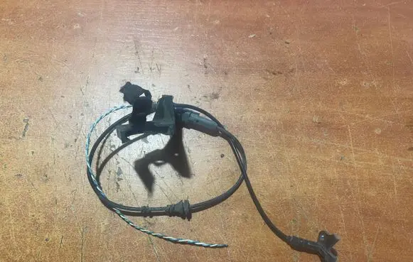 Citroen C4 II ABS brake wheel speed sensor 9665386780