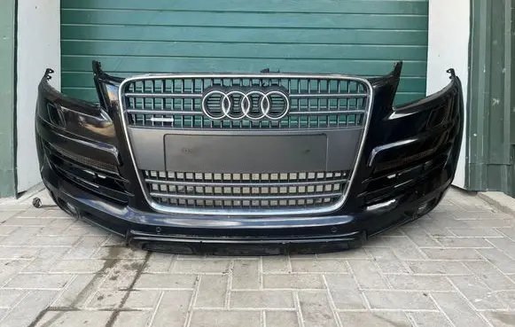 Audi Q7 4L Front bumper LZ9Y