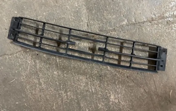 Front bumper lower grill