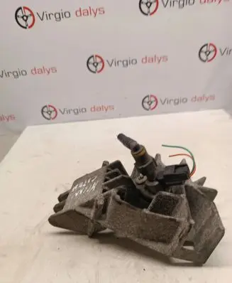 Nissan Qashqai Engine mounting bracket 8200771226