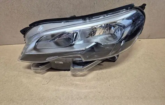 Peugeot Traveller Headlight/headlamp 9808572680
