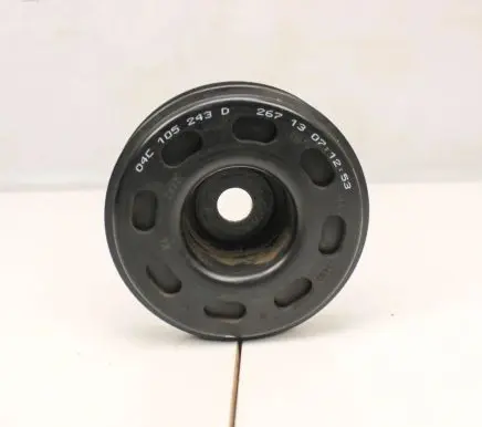 Volkswagen Polo V 6R Crankshaft pulley 04C105243D